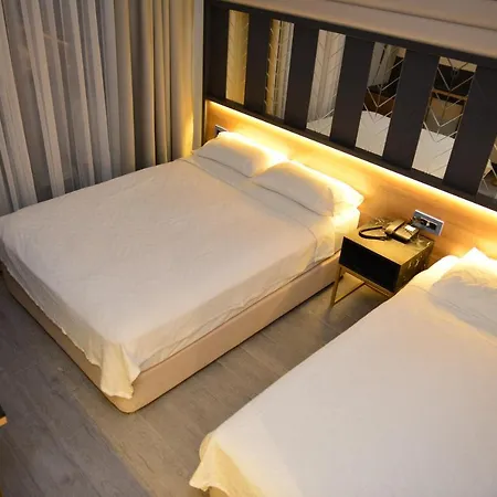 Hotel Oasis
