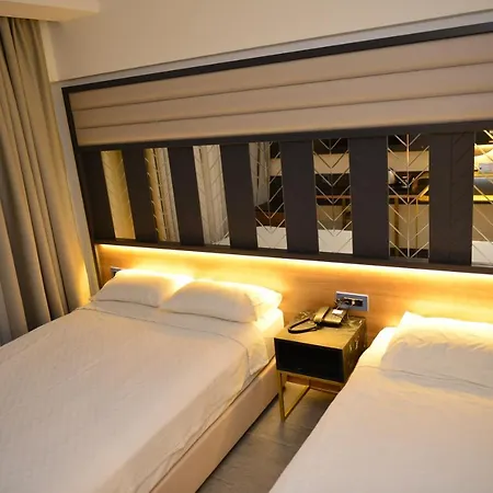 Oasis Hotel