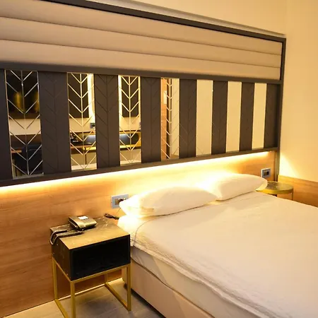 Oasis Hotel
