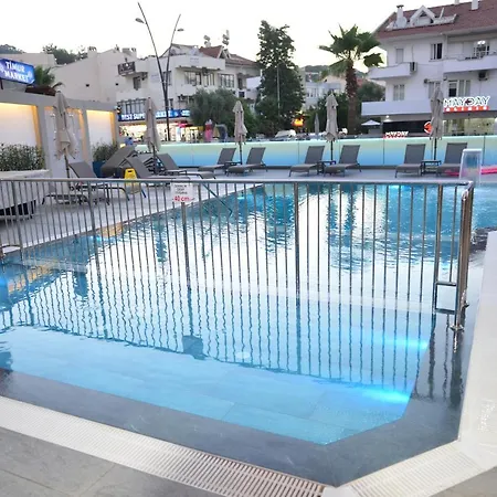 Hotel Oasis 3*