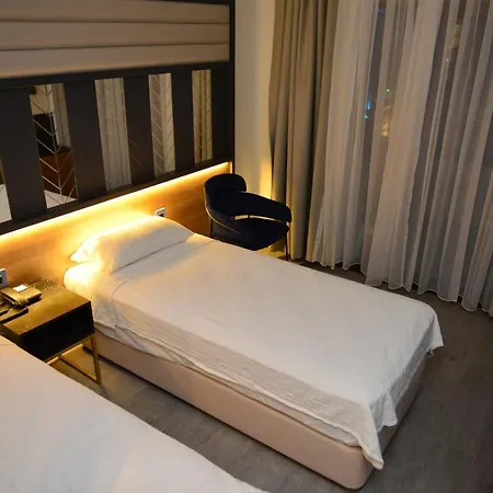 Oasis Hotel 3*