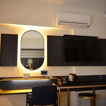 Oasis Hotel 3*