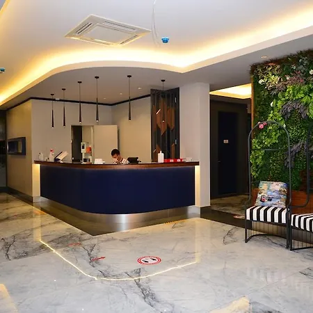 Hotel Oasis 3*