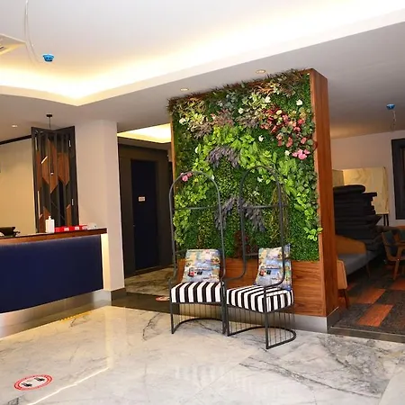 Oasis Hotel