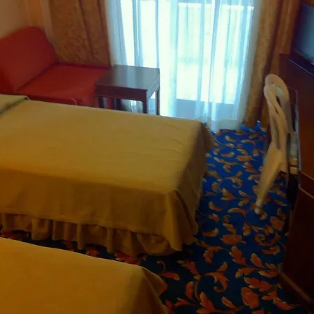 Oasis Hotel