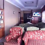 Hotel Oasis