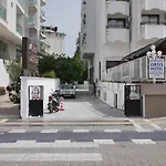 Oasis Hotel