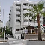 Hotel Oasis 3*