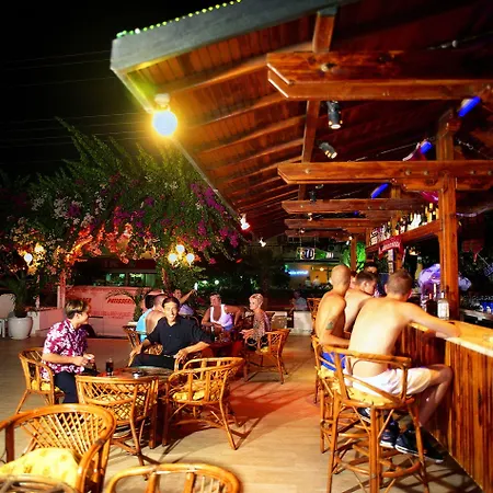 Oasis مرمريس