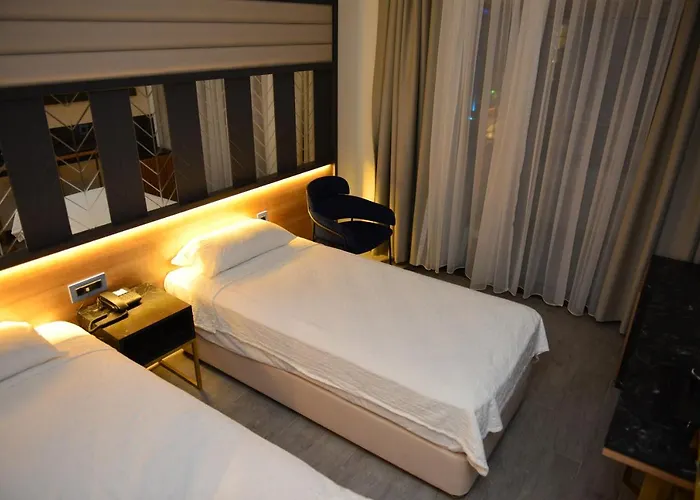Oasis Hotell 3*