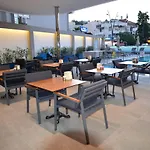 Ξενοδοχείο Oasis Μαρμαρίς