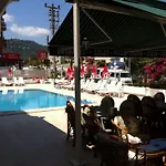 Szálloda Oasis 3*
