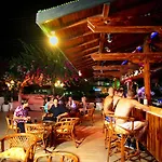 Oasis Μαρμαρίς